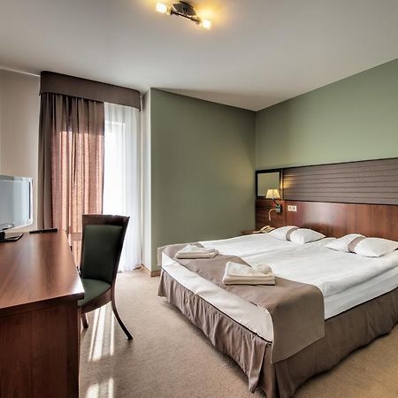 Hotel Piaskowy Pszczyna Ngoại thất bức ảnh