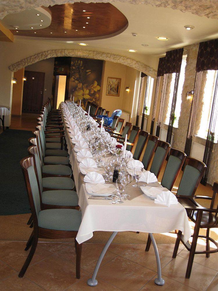 Hotel Piaskowy Pszczyna Ngoại thất bức ảnh