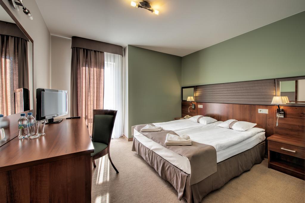 Hotel Piaskowy Pszczyna Ngoại thất bức ảnh