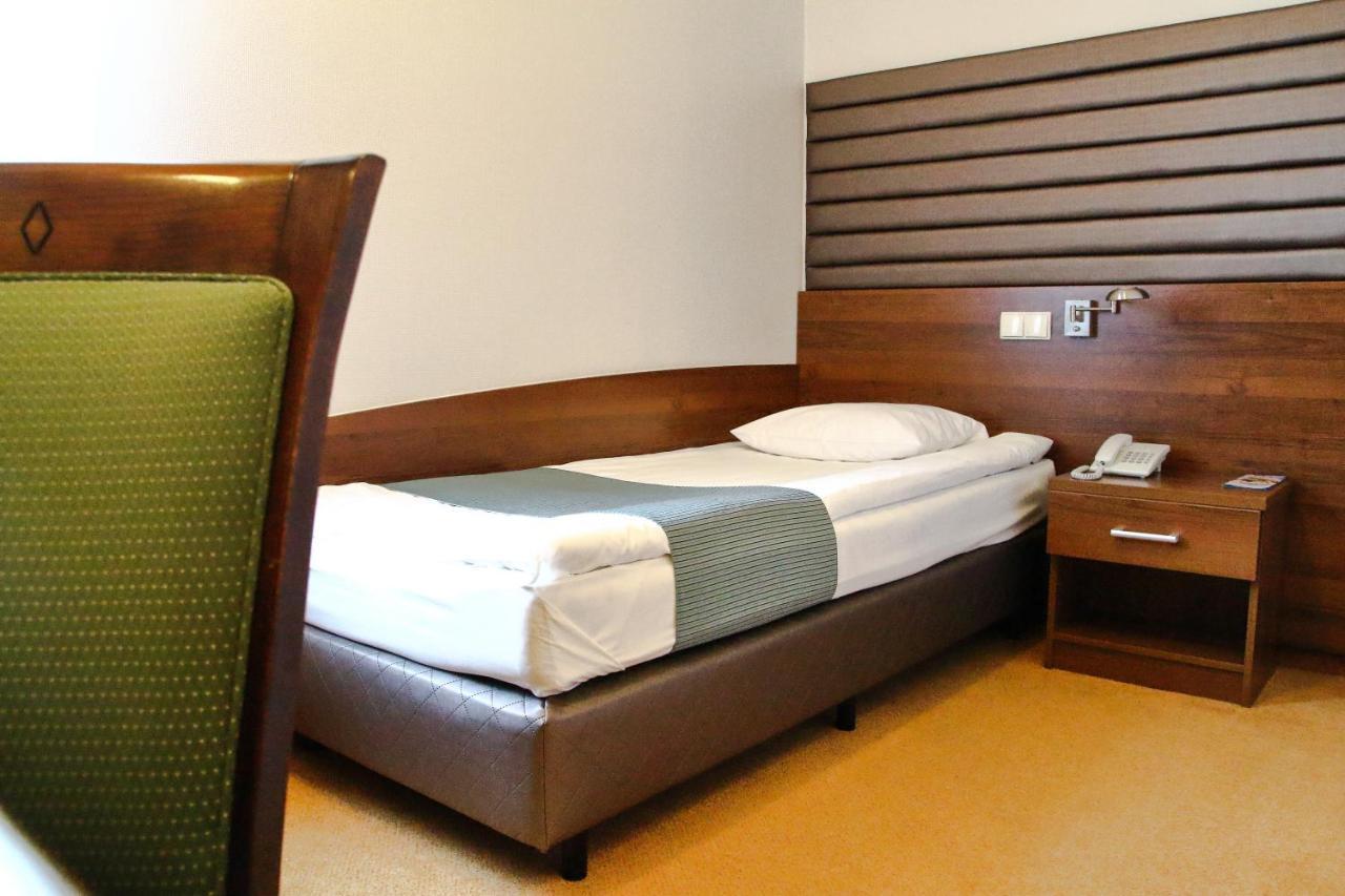 Hotel Piaskowy Pszczyna Ngoại thất bức ảnh