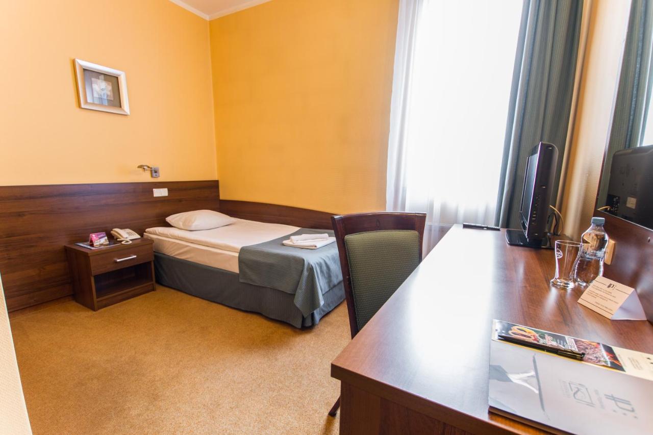 Hotel Piaskowy Pszczyna Ngoại thất bức ảnh