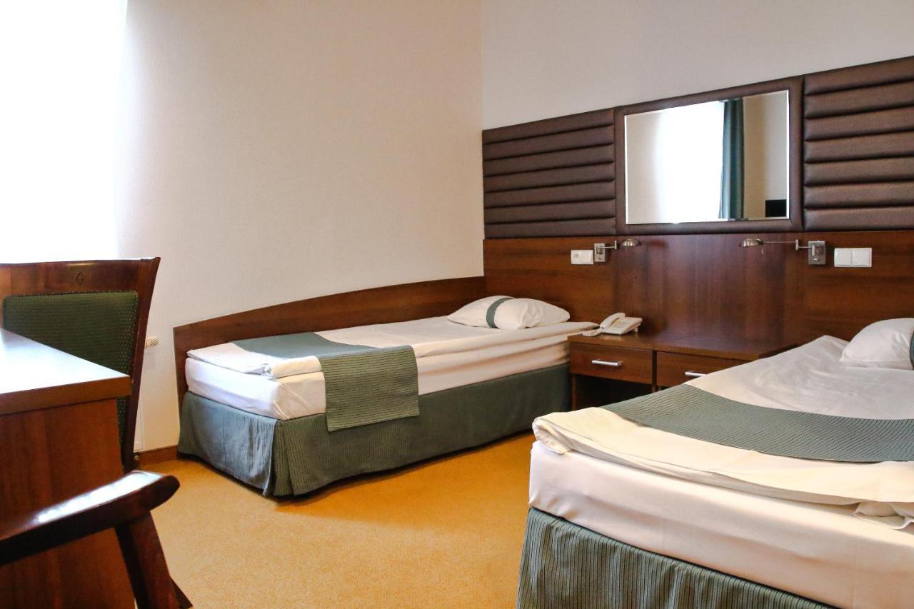 Hotel Piaskowy Pszczyna Ngoại thất bức ảnh